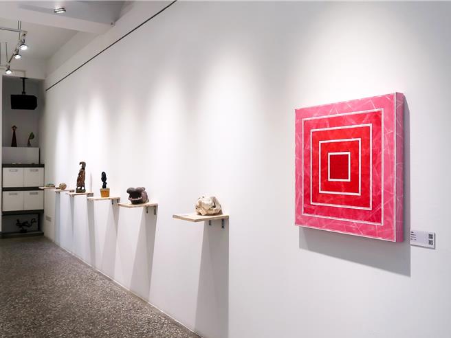 《2023用手看见世界》展出逾40件雕塑等触觉作品，提供民眾以「手」触觉观展的机会。（新北市文化局提供／刘玮晴新北传真）