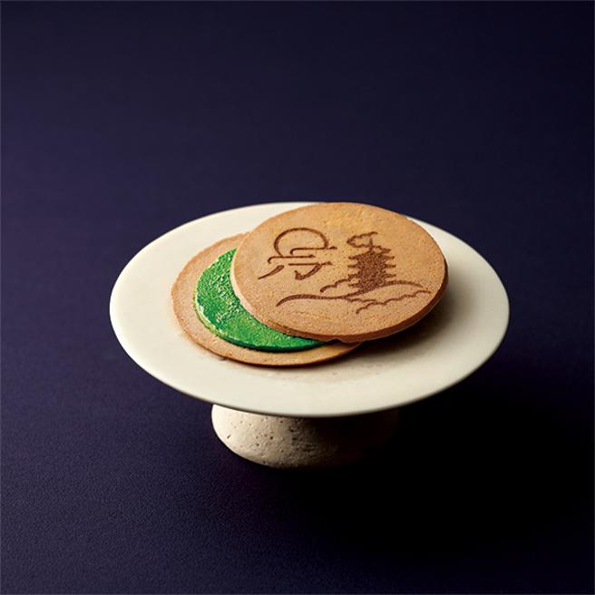 新光三越台南新天大祇园辻利－抹茶法兰酥9入，推荐价520元。（新光三越提供）