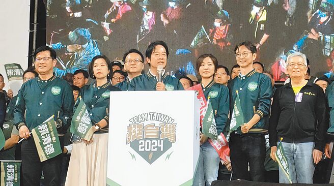 下屆立委選舉登記20日開跑，民進黨總統參選人賴清德（左三）將於21日陪同黨提名的台中市8名立委參選人聯合登記，展現團結拚勝選氣勢。（本報資料照片）