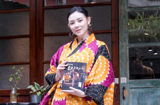 歐陽靖3歲兒搭渡輪遭推擠 站務員下秒舉動「對小童特別友善」