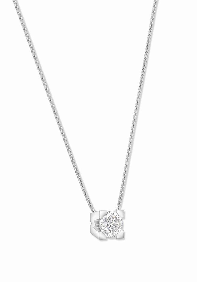 海瑞温斯顿HW Logo系列在今年推出耳环与炼坠，可与戒指搭配成套。（Harry Winston提供）