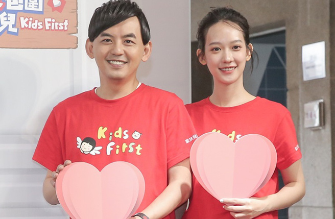 黄子佼卷入「MeToo」风波后，老婆孟耿如暂停演艺事业陪伴在旁。（图／本报资料照片）