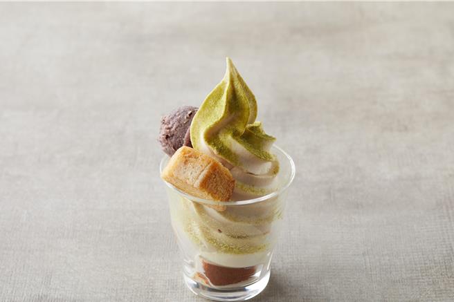 无印良品高雄大立旗舰店推出独家新品吸客，包括「宇治金时圣代」。（无印良品提供／朱世凯台北传真）