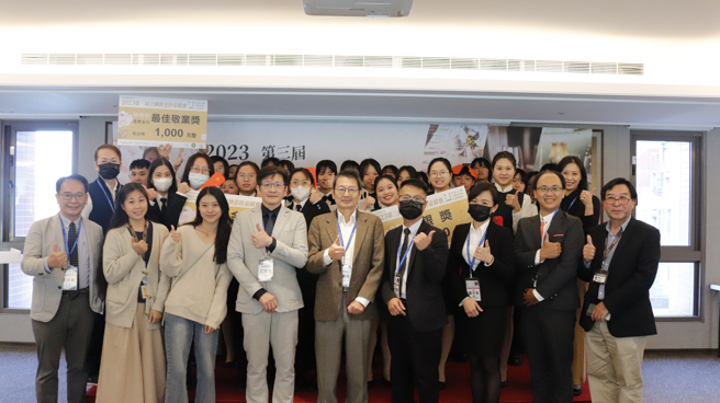 获奖选手与评审、颁奖人大合照。(照片/玄奘大学提供)