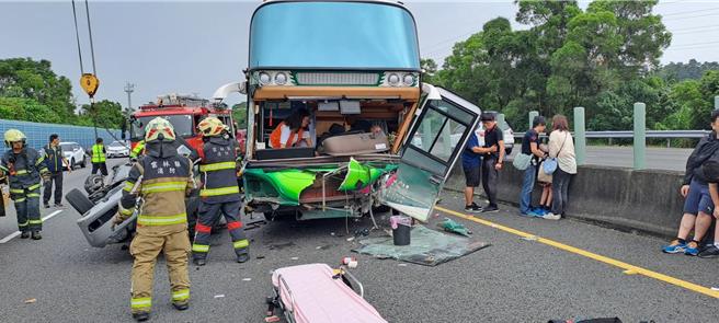 高公局統計今年截至10月，國道發生47件交通死亡事故，造成55人死亡及74人受傷