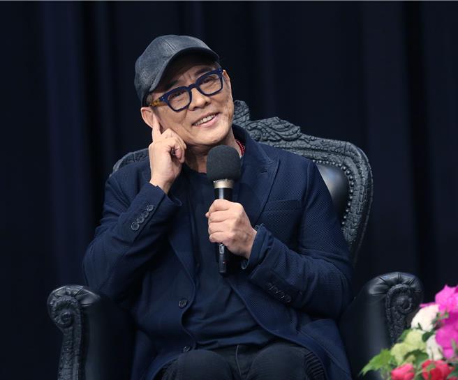 巨星李連杰推出新書《超越生死，李連杰尋找李連杰》，今（21）日赴台北教育大學與師生舉行座談。（陳君瑋攝）