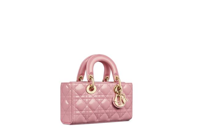 Lady D-Joy粉色小款包，售價15萬元。（Dior提供／黃唯淯台北傳真）