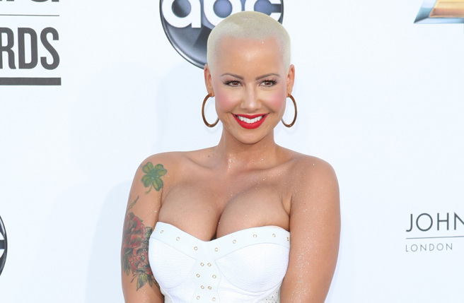 辣模安柏罗丝（Amber Rose）自曝会让4岁儿子每天喝咖啡。（图／shutterstock）