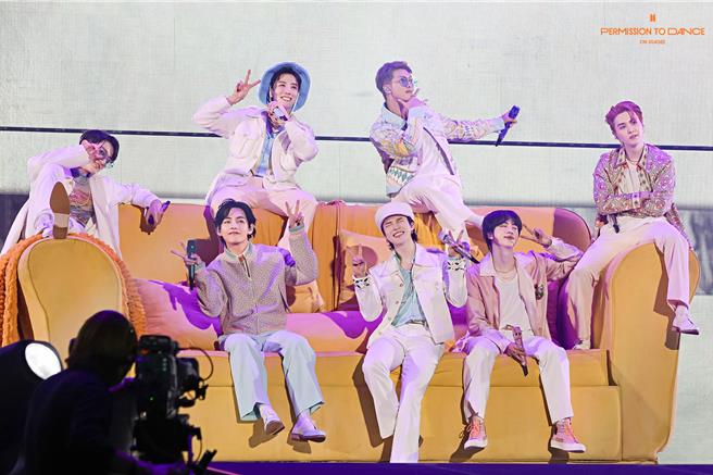 防彈少年團堪稱21世紀最具代表性的韓國偶像團體。（摘自官方臉書）