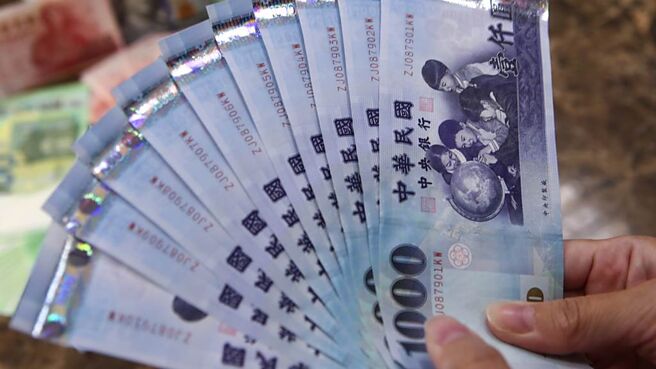 亚币20日展开大反攻，新台币强劲升值1.98角。图／本报资料照片