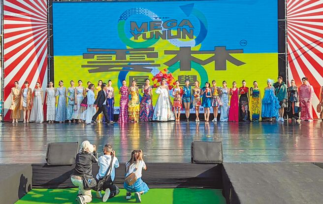 「雲林厚工學」18日在北港糖廠開幕，縣府文觀處20日表示，2天共吸引15萬人次遊客，讓人更期盼後續至12月3日的精彩內容。（雲林縣政府提供／張朝欣雲林傳真）