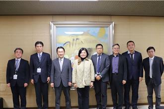 考察台積電日本廠 張麗善：巨型園區是高科技產業唯一解方