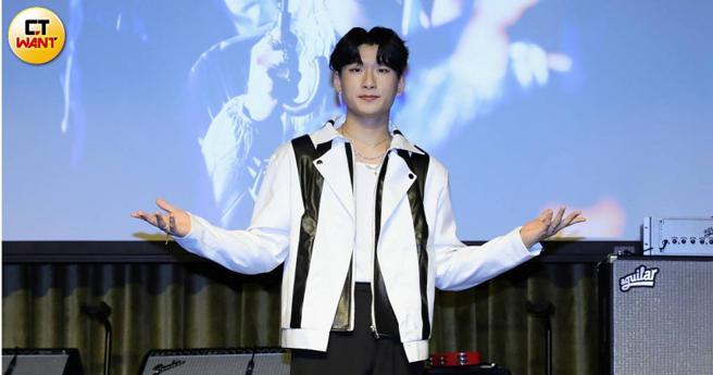 今年19岁的「范范」范庭瑜从《原子少年》走红，近期推出新单曲还举办记者会。（图／本刊摄影组）