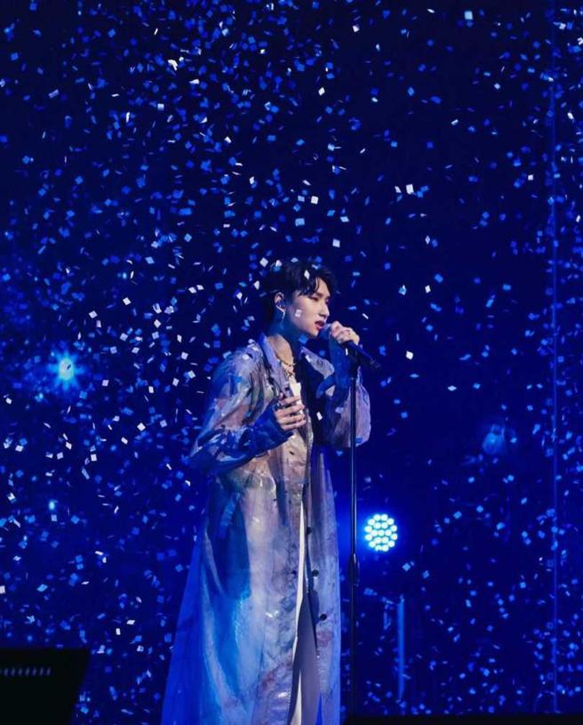 范范表示从小受韩国男团影响，一直都把偶像防弹少年团（BTS）、EXO视为目标，18岁时举行个人活动就已有大将之风。（图／翻摄自范范IG）。