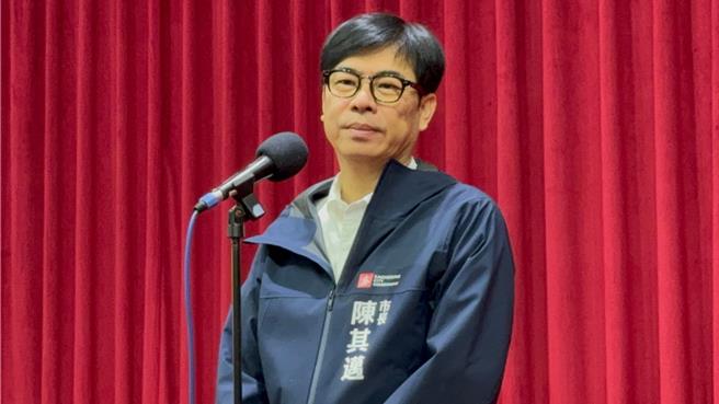 高雄左营区3天内3度停电，引发民怨沸腾。高雄市长陈其迈今（22）日也震怒说，「台电非常不应该」。（柯宗纬摄）