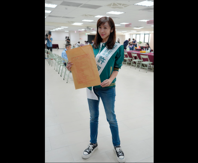 民進黨台北市立委參選人、市議員許淑華。（圖 / 取自許淑華臉書）