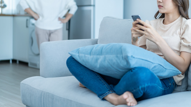 女子抱怨婆婆，過去娘家長輩因病住進加護病房，婆婆竟問她是否有事先買好往生被。（圖／示意圖，達志影像）