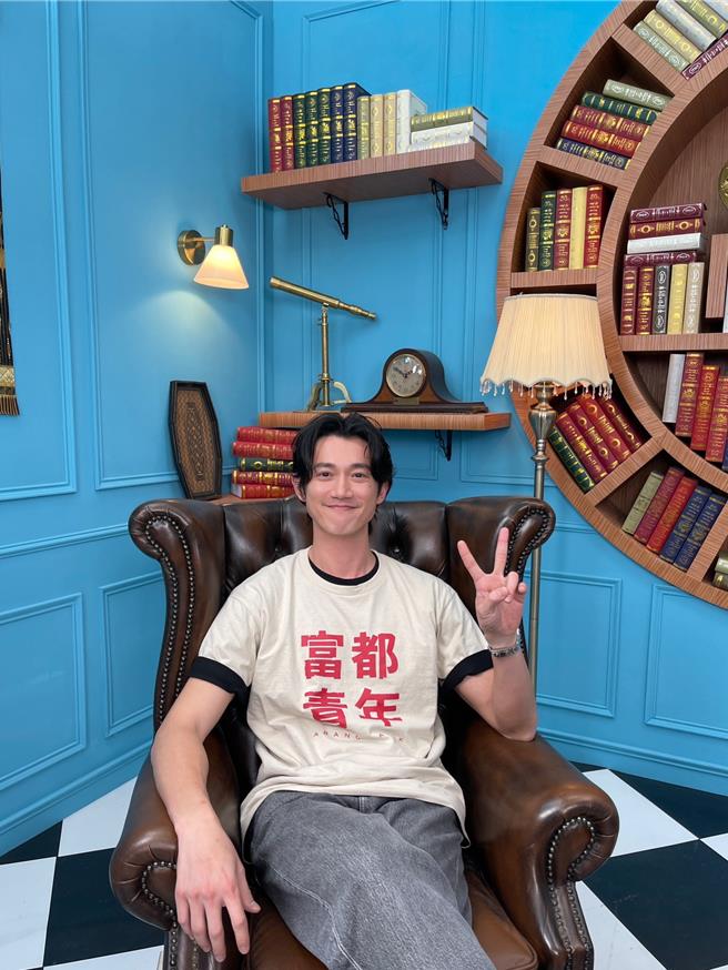 《星时代调研所》来宾吴慷仁。（LINE TODAY《星时代调研所》 ）