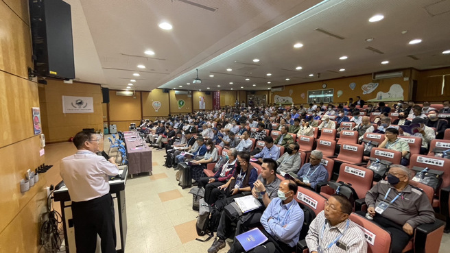 来自全国优异选手于国立嘉义高工竞艺，为技职学生搭建互相切磋交流的平臺。(照片/教育部国教署提供)