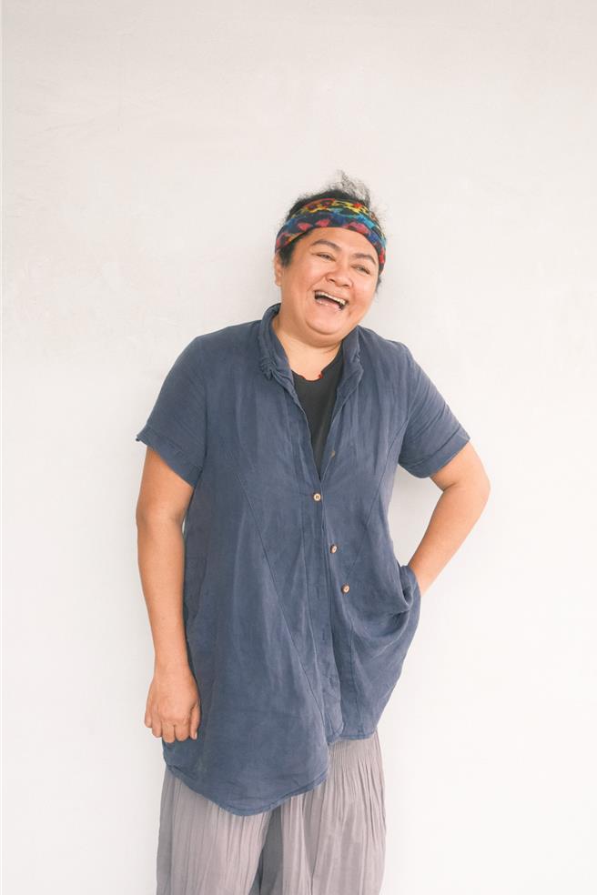 巴奈将于12月推出首张台语专辑《夜婆》。（锦川音乐提供）