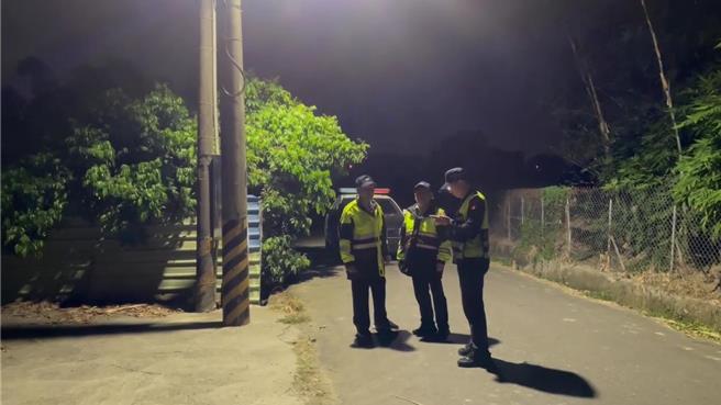 果農擔心一整年心血被偷竊，晚上都會顧慮宵小光顧，起初擔心到晚上無法入眠，不過大社分駐所的員警積極主動聯繫果農，建立溝通渠道，警民連線共同防堵宵小入侵，讓他們安心許多！（警方提供／林雅惠高雄傳真）