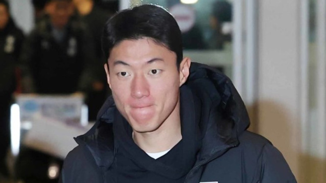 黄义助被爆劈腿、性爱片外流，形象大跌。（图／翻摄自韩网）