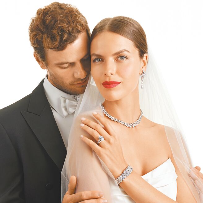 海瑞温斯顿在结婚旺季推出多款婚戒，向来深受准新人的喜爱。（Harry Winston提供）