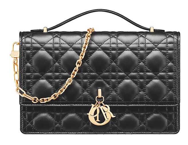 Miss Dior黑色藤格纹小羊皮提包，12万5000元。（Dior提供）