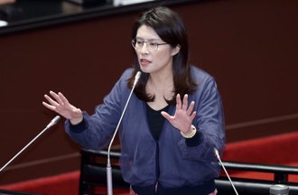 柯自爆2億美金副手價？ 鄭麗文：就是嘴碎