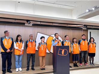 藍控柯身邊女性「下指導棋」宋笑答：大家見過宋媽媽嗎？