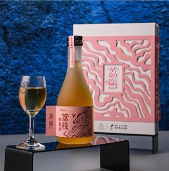霧峰農會「荔枝蜂蜜酒」獲金馬青睞 推出聯名紀念禮盒