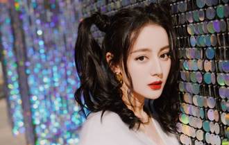 迪麗熱巴不甩被罵紅毯抄襲范冰冰 新戰袍「震撼腰臀比」現形