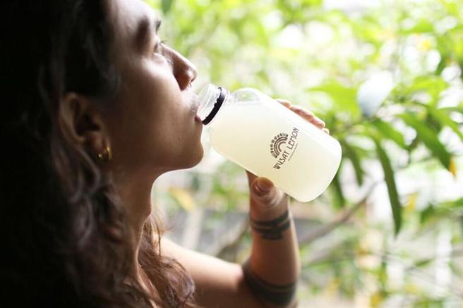 取自于自家栽种的有机柠檬所制成的舞赛柠檬汁。　图：纵谷原游会／提供 