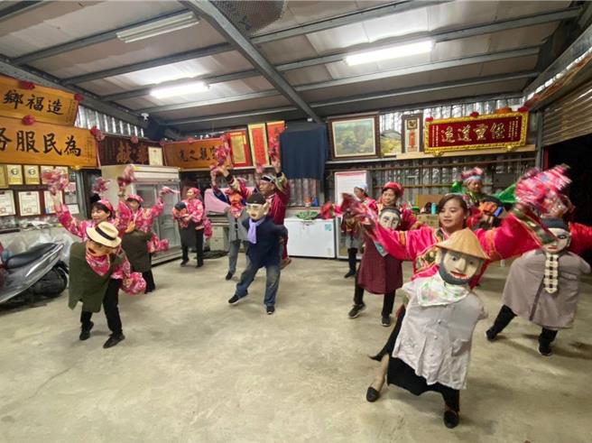 桃园市2023新屋艺文之夜「客庄风采‧起新屋」将于25日登场，有社区踩街游行与金曲演唱会等精彩活动。（新屋区公所提供／蔡明亘桃园传真）