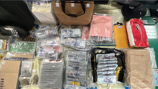 苗栗检警破获总统大选赌盘签赌网路机房。（读者提供／谢明俊苗栗传真）