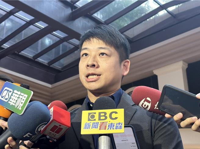 民眾黨副祕書長許甫。（楊亞璇攝）