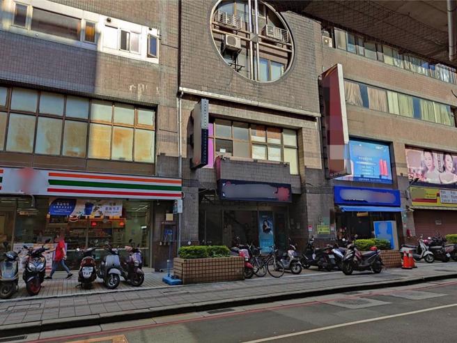 新北市三重1名74岁陈姓妇人，今（23）日上午前往医美诊所做拉皮手术，却在途中昏迷，送医抢救后不治。（新北市三重警分局提供／吕健豪新北传真）