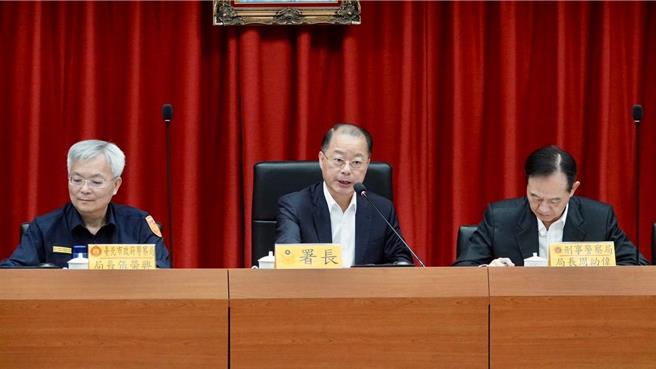 警政署长黄明昭（中）视察北市选举维安  期许打造乾净选风。（警方提供）