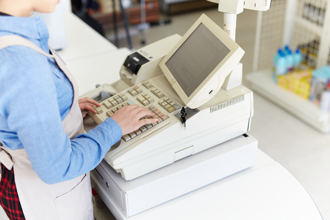 只收「現金」！店家掛「3英文」圖示幽默提醒    網笑炸：超派