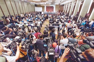 何溢誠快評》藍白不合之後 棄誰保誰？