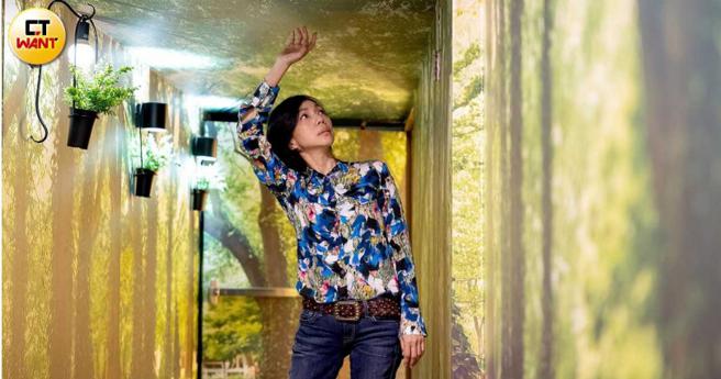 從小到大看到身邊親友經歷，萬芳坦言重男輕女或所謂的女性失去話語權的情況時有所聞，不過她認為那是早期的傳統思維。（圖／焦正德攝）