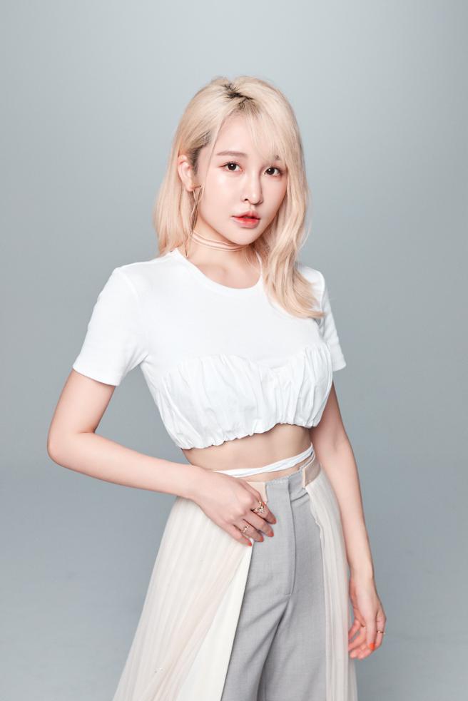 「催泪歌姬」声林之王张若凡将带来渲染力十足的歌唱实力。（图／高雄市青年局）