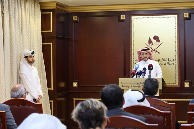 卡达外交部发言人安萨里（Majed Al-Ansari）在卡达首都杜哈告诉记者，杜哈一处作战室将监督休战和人质释放情况。（图/路透社）
