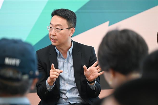 蓝白各自登记参选 赖清德竞总：闹剧终了。摘自陈世凯脸书