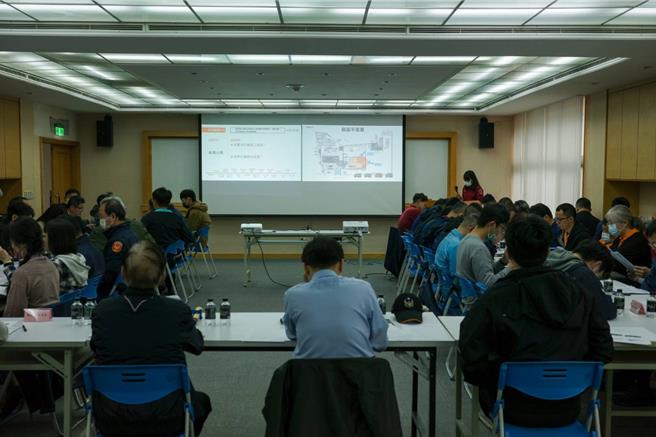 桃园市消防局24日于立弘生化科技股份有限公司办理大型工厂灾害抢救兵推演练。（翻摄照片／蔡明亘桃园传真）