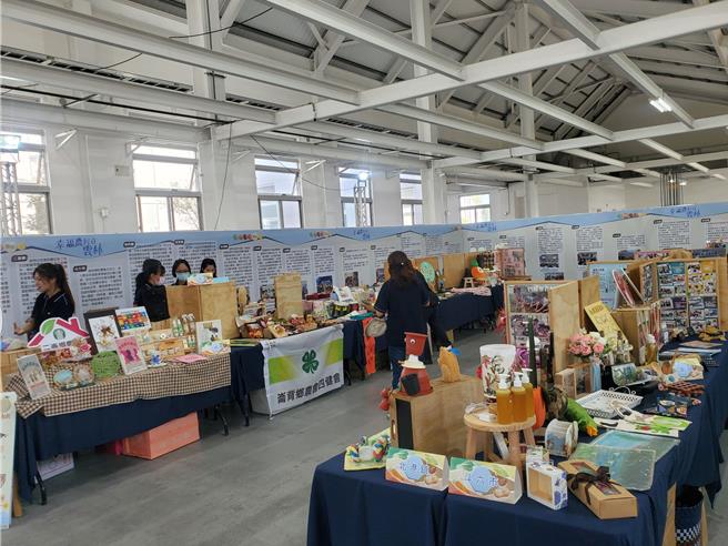 云林县各乡镇及5所国小推动的食农教育成果展。（周丽兰摄）