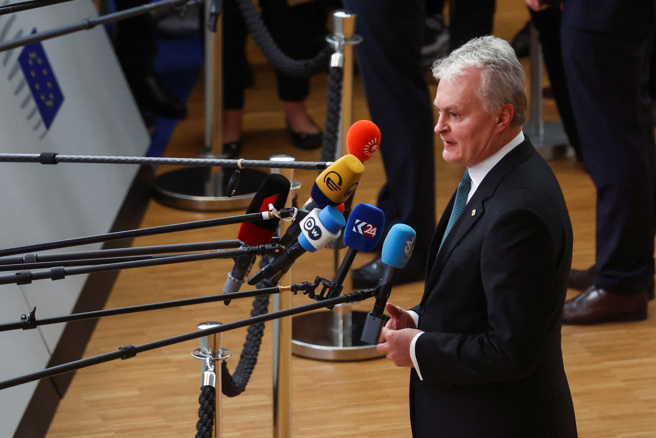 东欧国家图书馆近来频传19世纪俄罗斯文学珍本失窃，立陶宛总统瑙塞达吁「严惩」偷书贼。（图/路透社）
