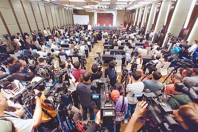 在野陣營整合23日在君悅飯店舉行會談，吸引中外媒體採訪，最終破局收場。（本報資料照片）