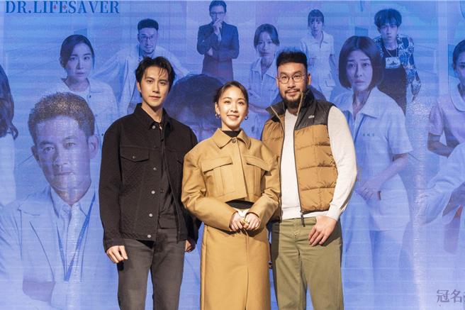 潘君仑（左起）、林玟谊、邱永腾出席首映记者会。（东森提供）