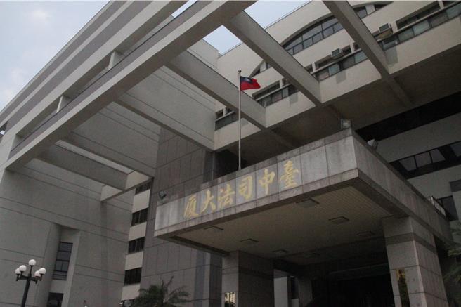 中市许男发现前妻已结新欢，在2023年7月28日两人谈判发生口角争执，怒以手臂仅紧勾她颈部直到不再抵抗才松手，将前妻活活勒毙报警自首，台中地检侦结将许依杀人等罪起诉。（本报资料照片／陈淑芬台中传真）